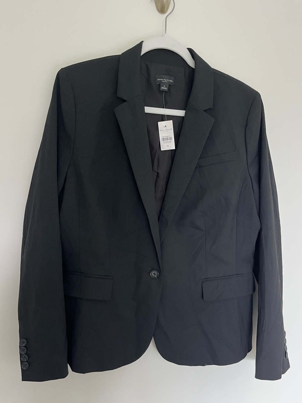 Ann Taylor Black Single-Button Notch Lapel Blazer